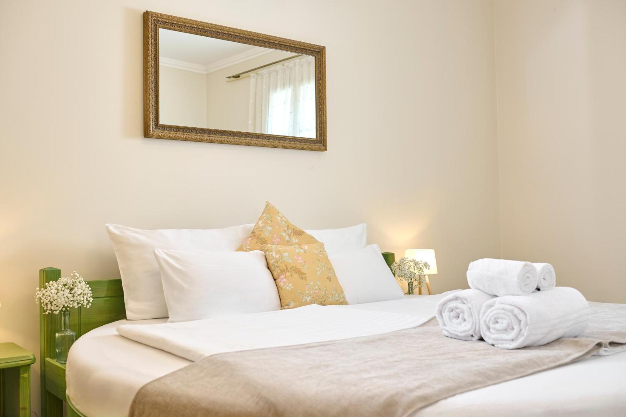 Hotel Kadoor Karlovac Bagian luar foto